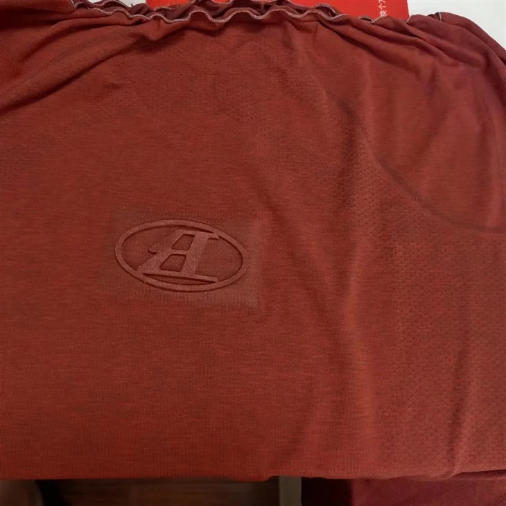 Ropa en relieve
